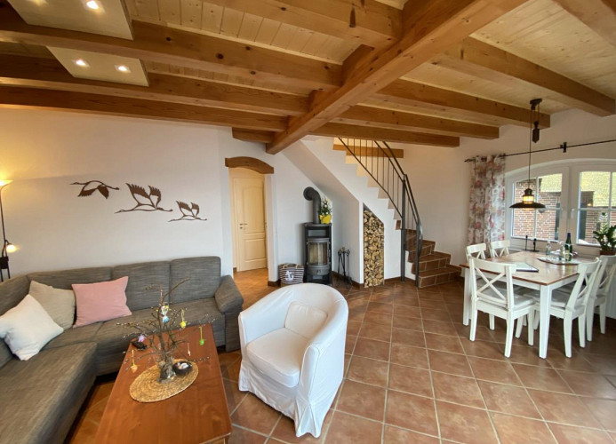 Gemütliches Wohnzimmer mit Kamin