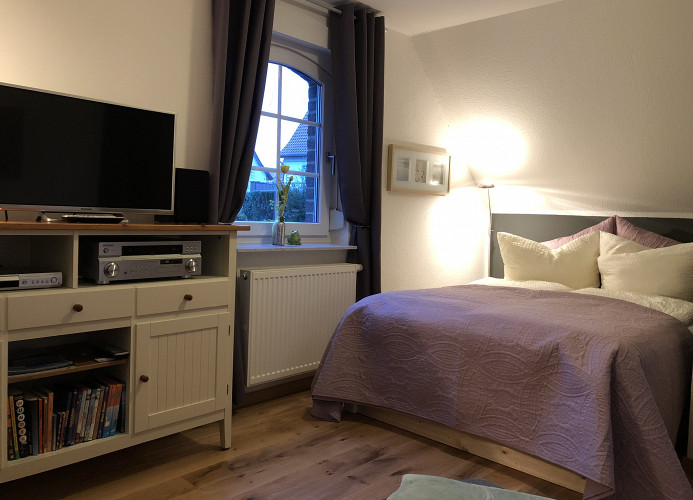 Schlafzimmer zur Landseite