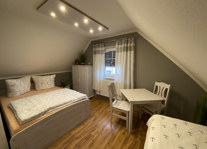 Schlafzimmer Landseite